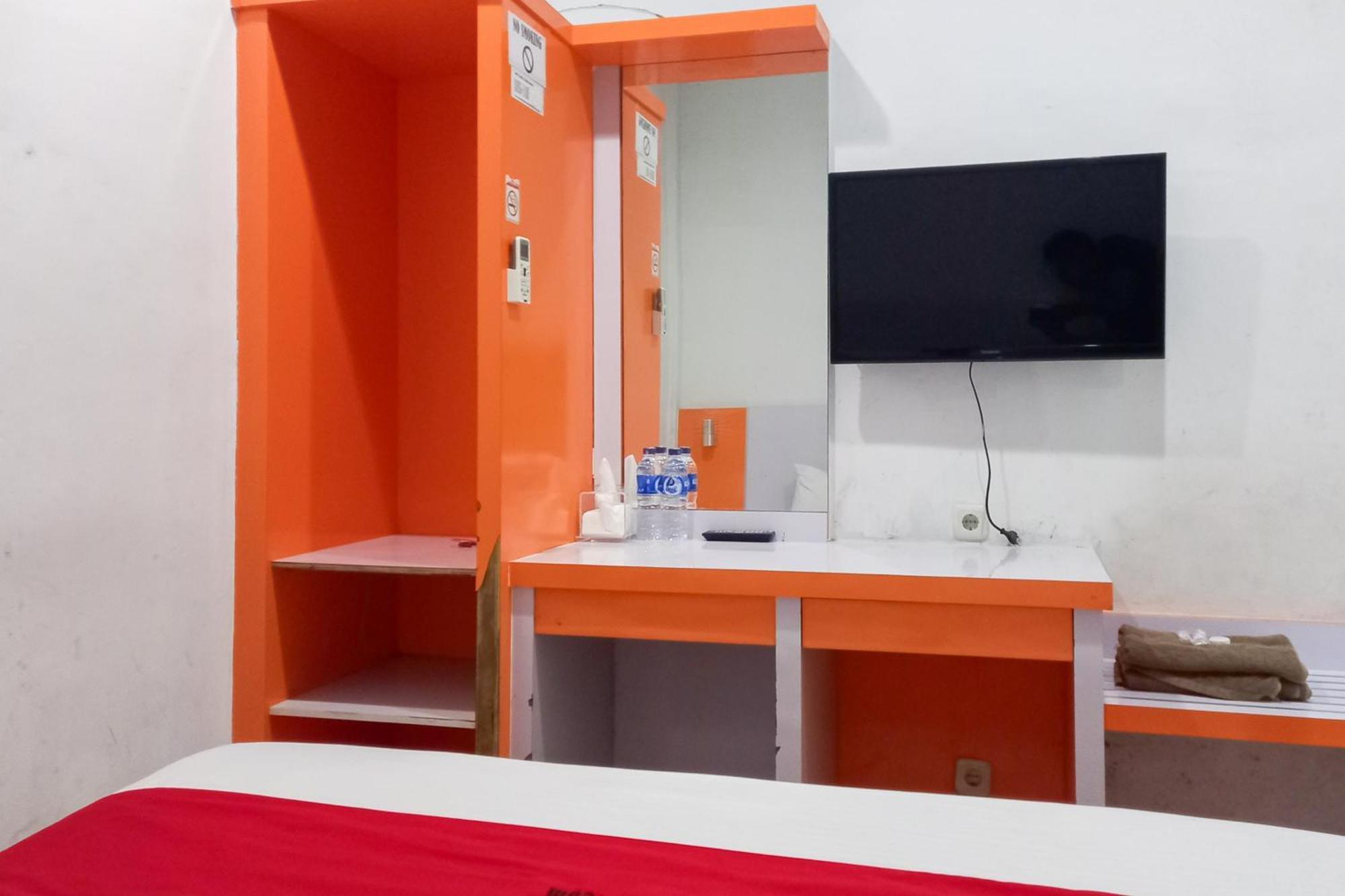 Reddoorz Premium At Hotel T-One Jambi Tanjungjohor Eksteriør bilde